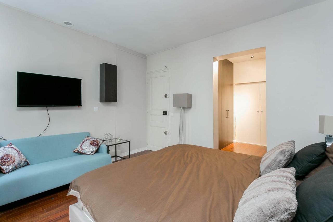 Studio Tour Eiffel Et Champs-Elysees Apartment Paris Exterior foto