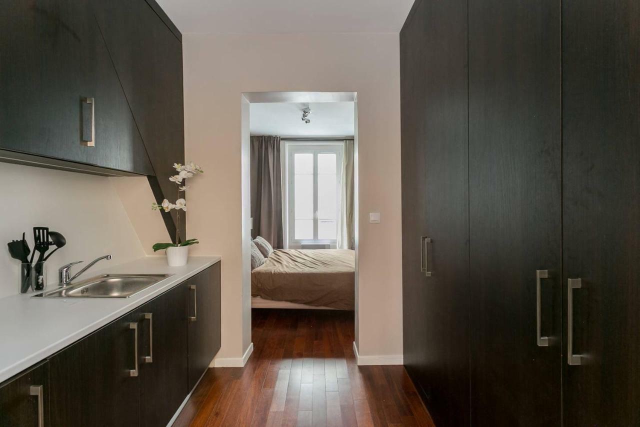 Studio Tour Eiffel Et Champs-Elysees Apartment Paris Exterior foto
